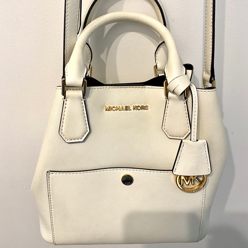 Michael Kors Bucket Bag Greenwich Saffiano Leather